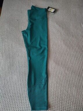 NWT Under Armour Women's Compression High Rise Ankle Leggings Teal Size Medium